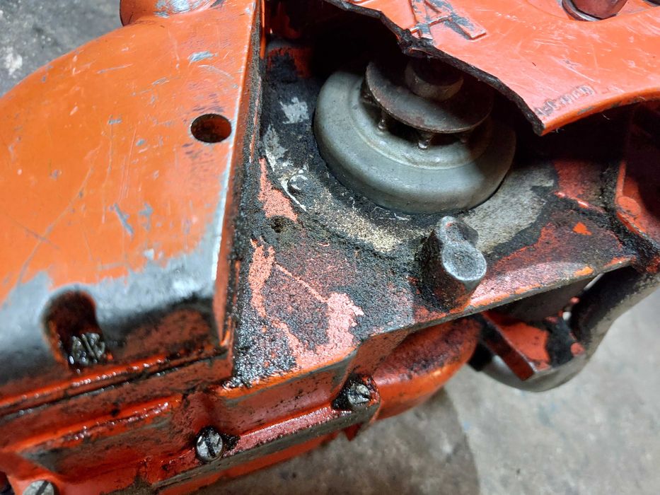 Sprzedam zabytkową piłę spalinową