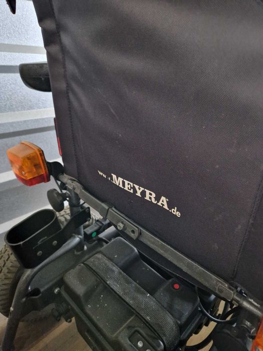 Wózek inwalidzki elektryczny MEYRA siedzisko 44 cm - 31