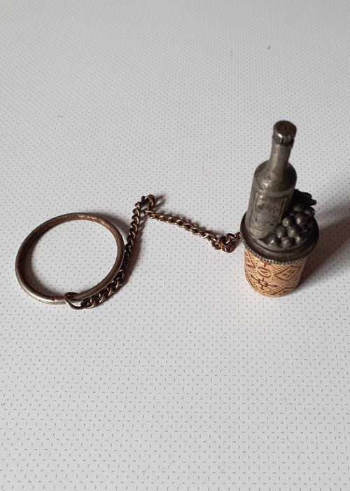 Rolha / Tapa garrafas em estanho, para coleção, vintage - Chateau 1592