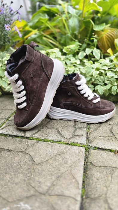 Жіночі зимові замшеві ботинки