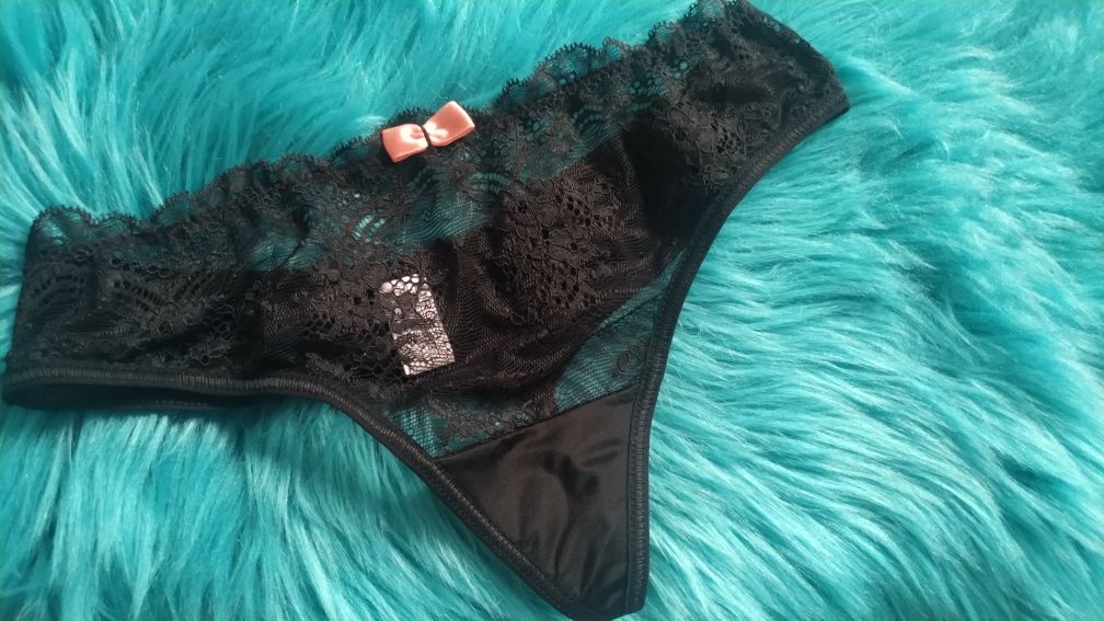 Stringi Róża Ambre XL czarne