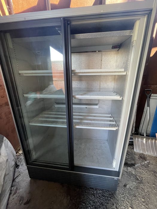 Холодильный шкаф , витрина Caravell 801 (Дания)