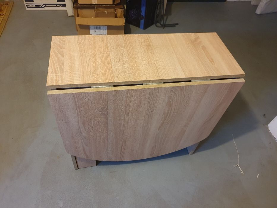 Stół rozkładany, uniwersalny.