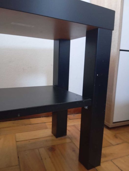 Móvel de Apoio Preto com Prateleira – Excelente Estado