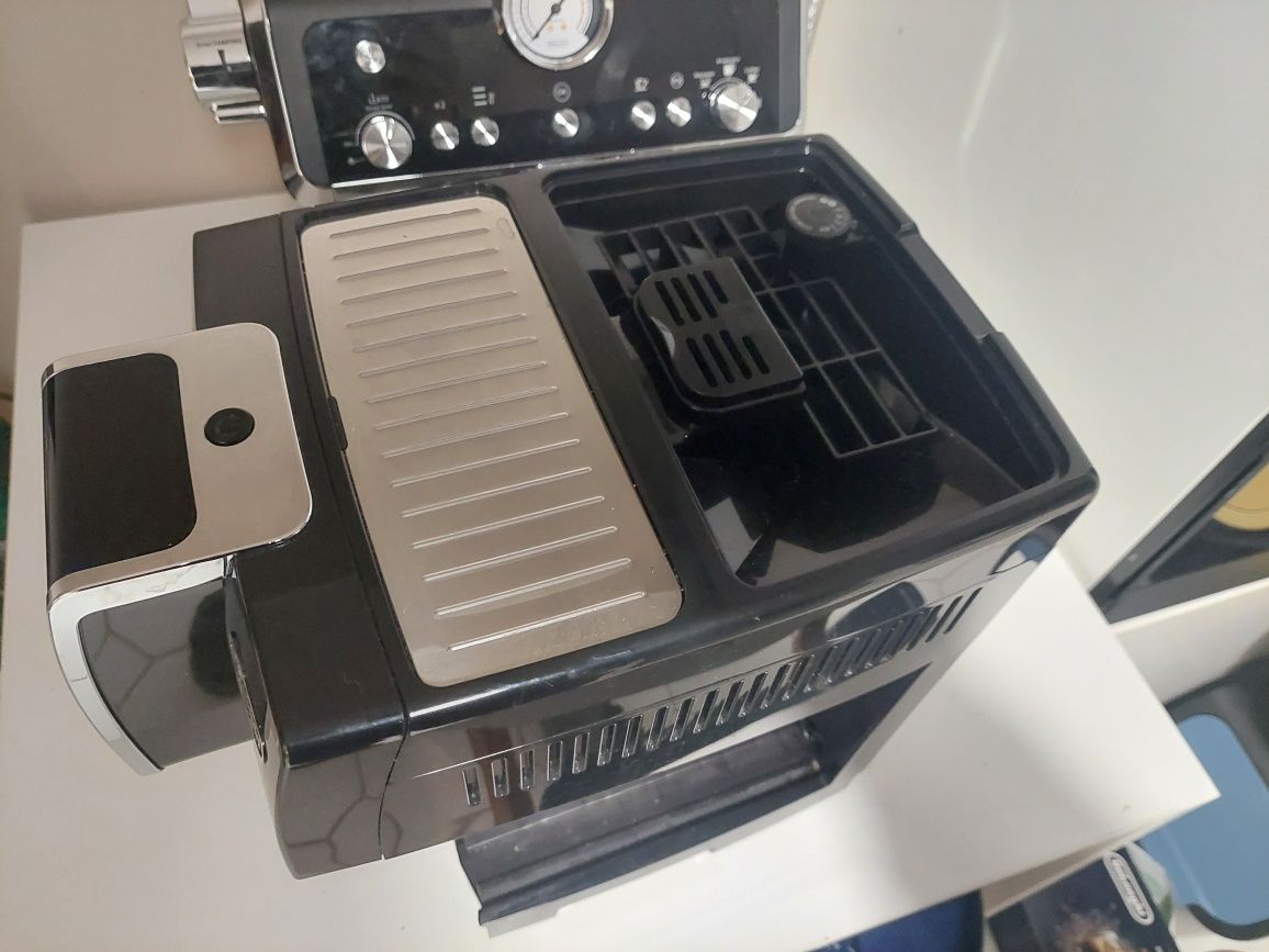 Delonghi ECAM 370.70.B