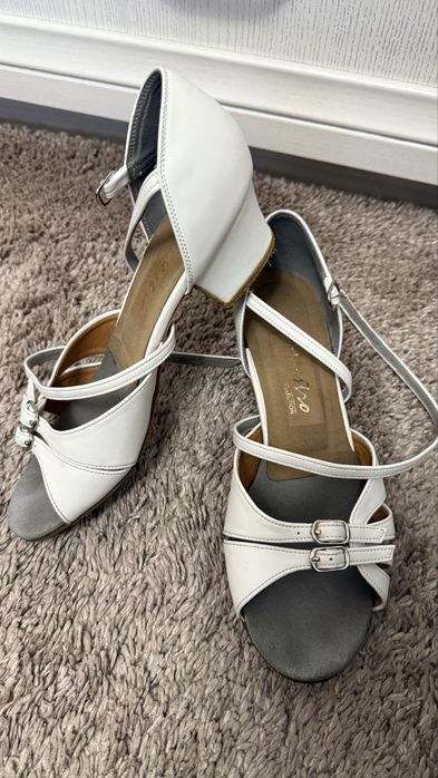 Бальні туфлі блок-каблук Maestro 23,5