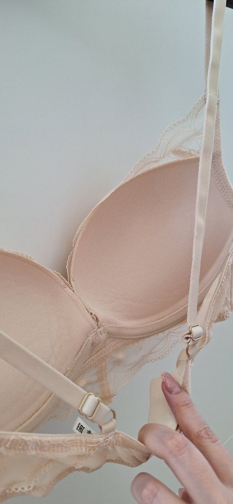 Biustonosz push-up beżowy z koronką Esotiq model Gardenia rozm. 65E