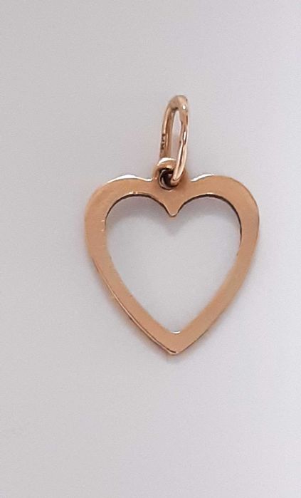 Złota zawieszka serduszko