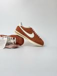Оригинал Nike Cortez SE Suede Dark Russet Flax (HF3142 200) замшевие