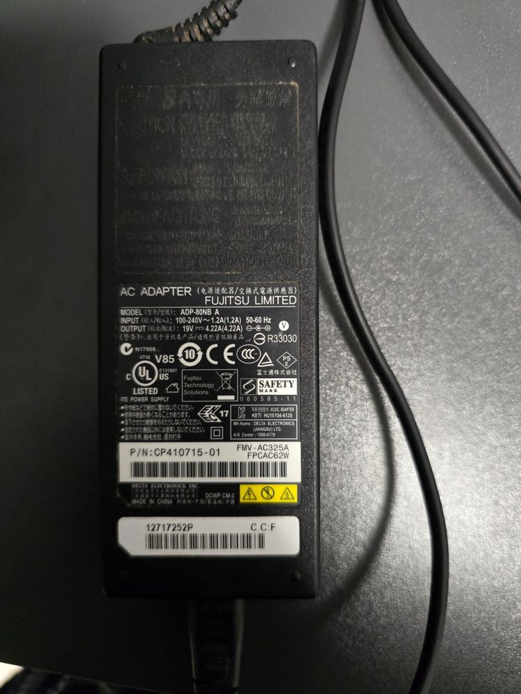 Ноутбук Fujitsu-Siemens LifeBook SH531/GFX i3/8gb ОЗУ/geforce 410m