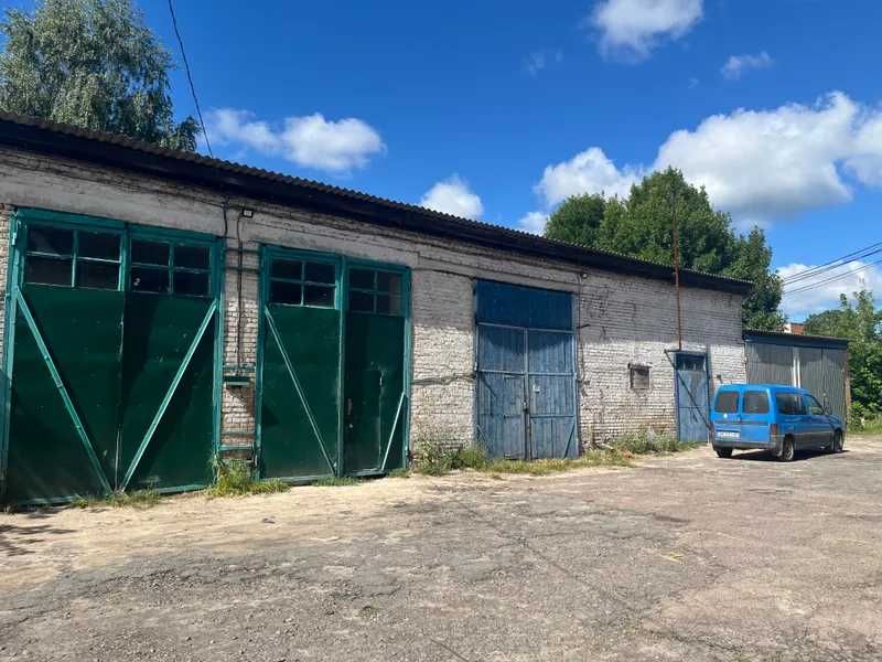 ОРЕНДА – група приміщень гаража, площею 92,30 кв.м. с.Зарічне