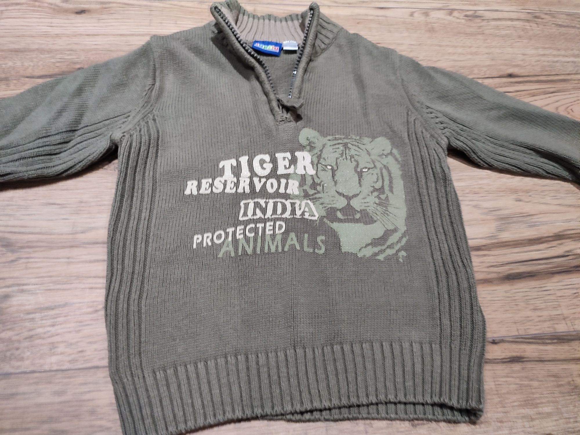 Sweterek dla chłopca rozmiar 86/82 oliwkowy