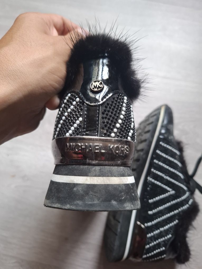 Женские кроссовки Michael Kors