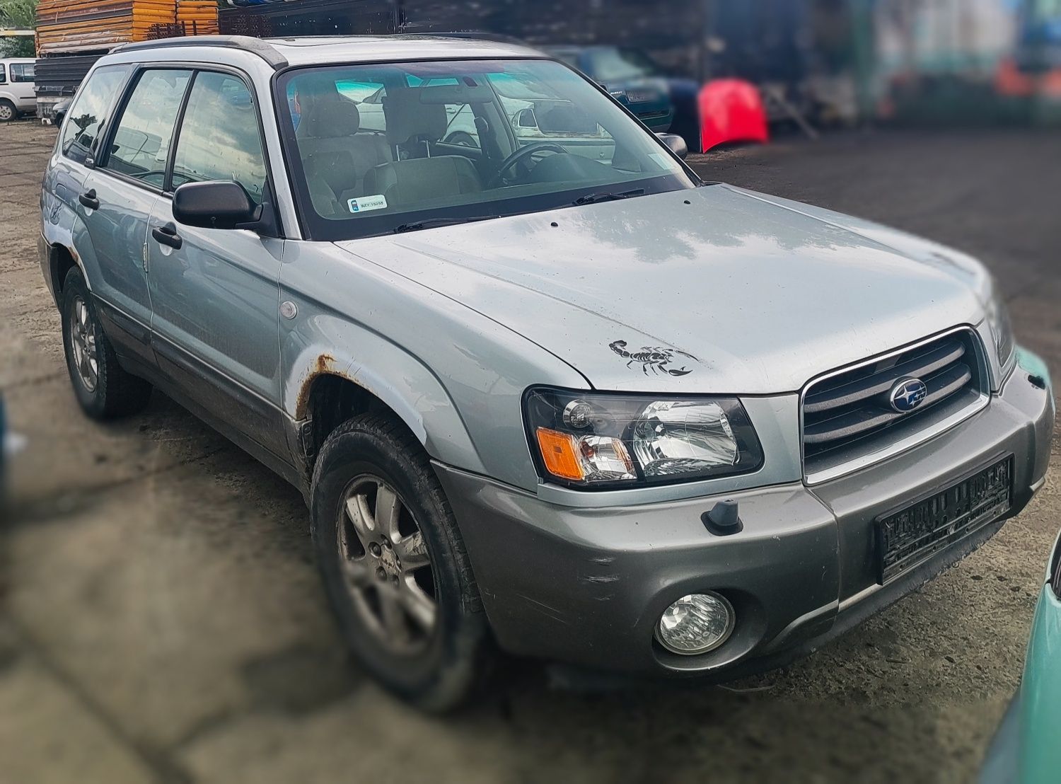 Subaru Forester lampy przód lewa i prawa komplet
