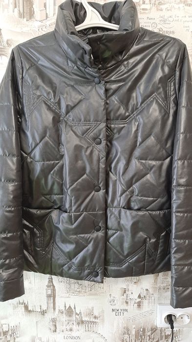 Куртка демісезонна жіноча