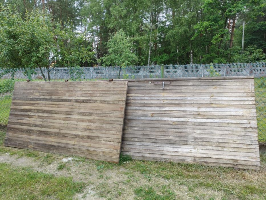 Tymczasowe drzwi garażowe