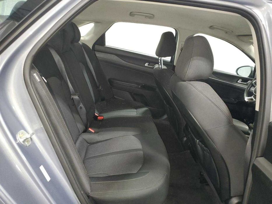 Продам 2023 KIA K5 LXS