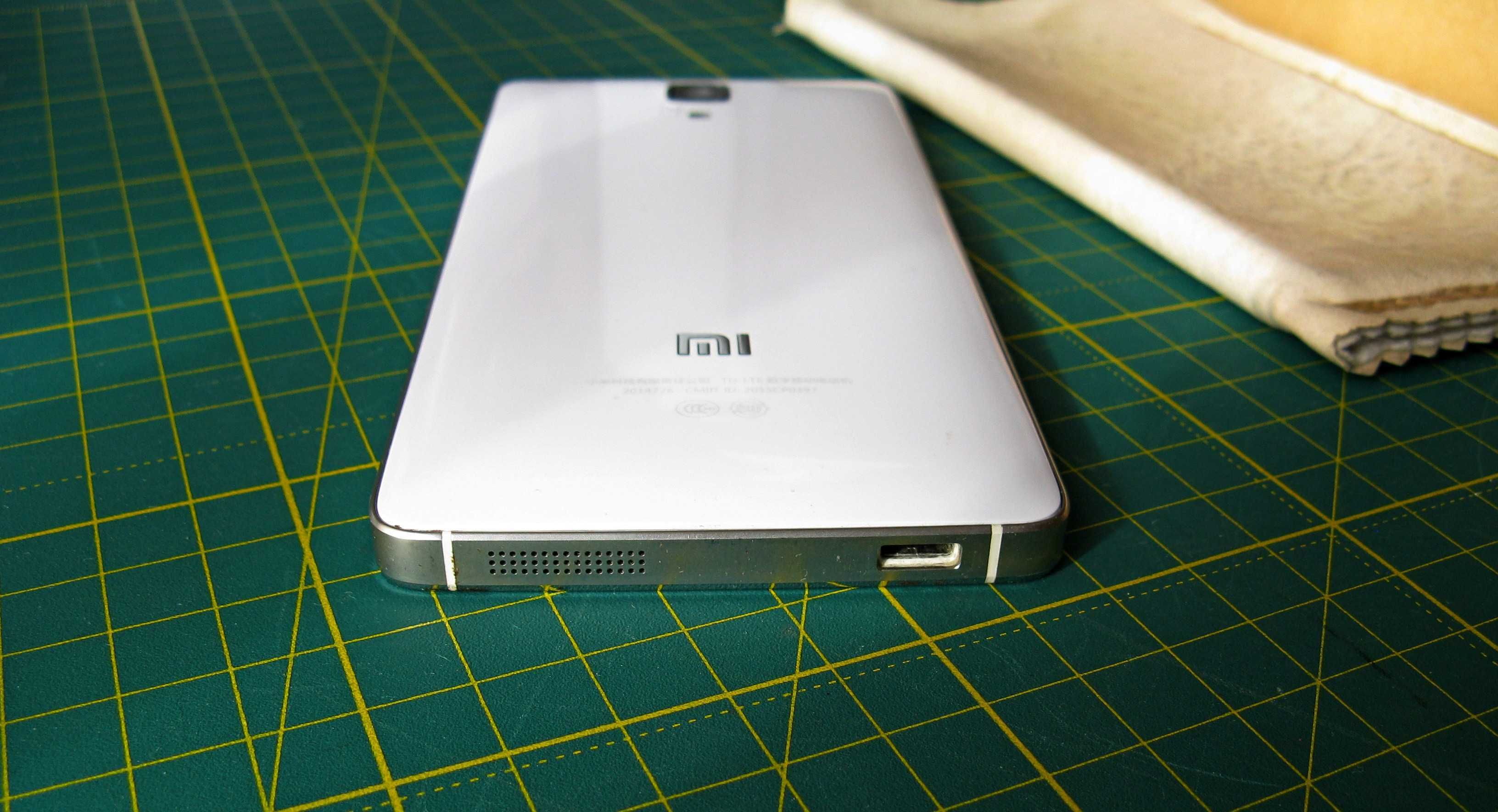 Смартфон Xiaomi Mi4