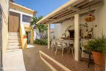 Moradia T2 + 1 com armazém de 138m²