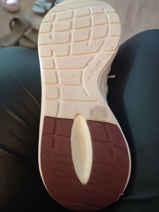 Adidas damskie stan idealny 40.5