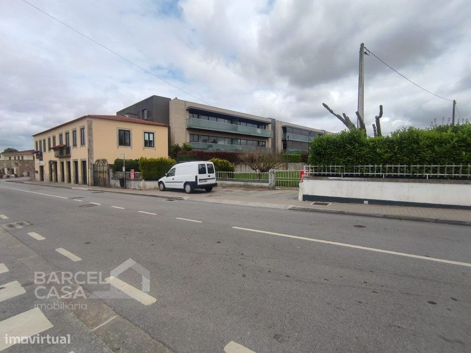 Oportunidade Única de Investimento em Zona Nobre de Barcelinhos - B...