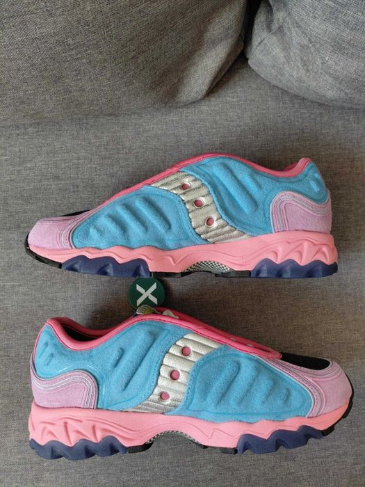 Saucony Matrix Jae Tips No Shoes In The House Blue Pink
