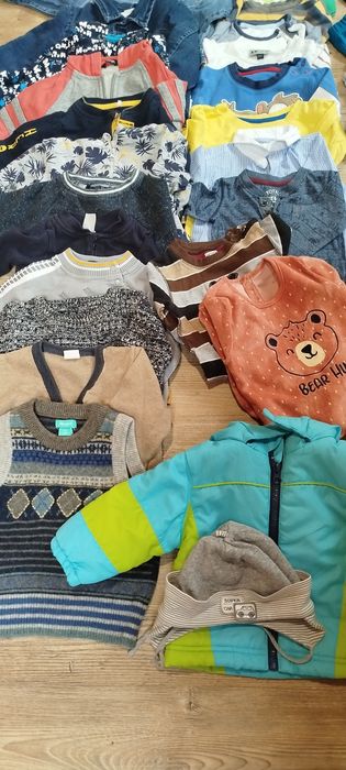 Paka ciepłych ubrań dla chłopca jesień zima 68-86 cm 32 sztuki