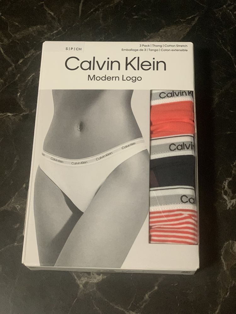 Набір стрінгів Calvin Klein, розмір S, М