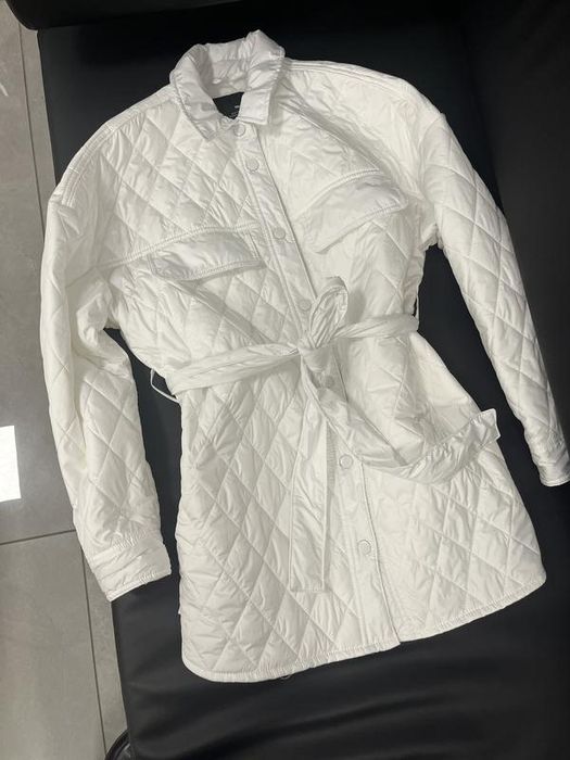 Стьобана куртка з поясом