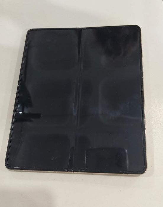 Samsung galaxy Z fold 4