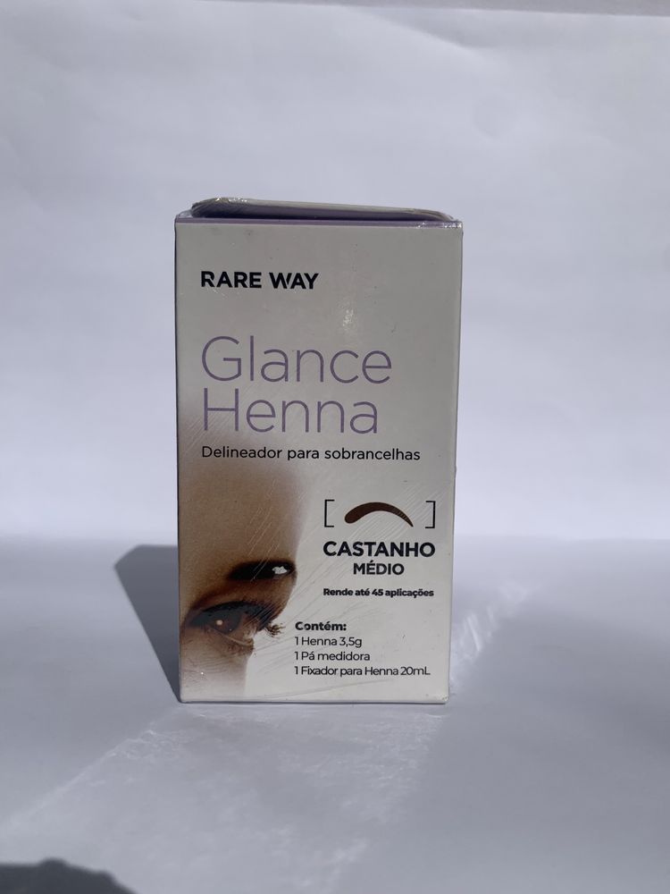 Henna Marca Glance