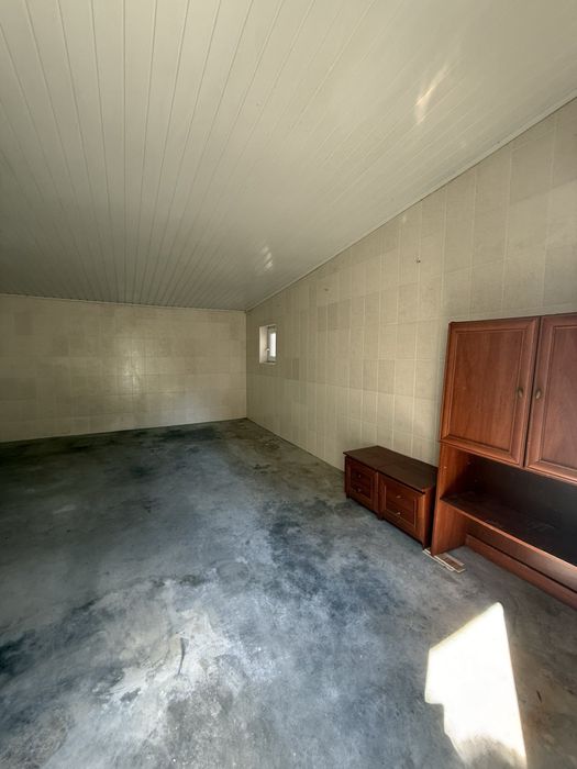 Продаж будинку у жилому стані