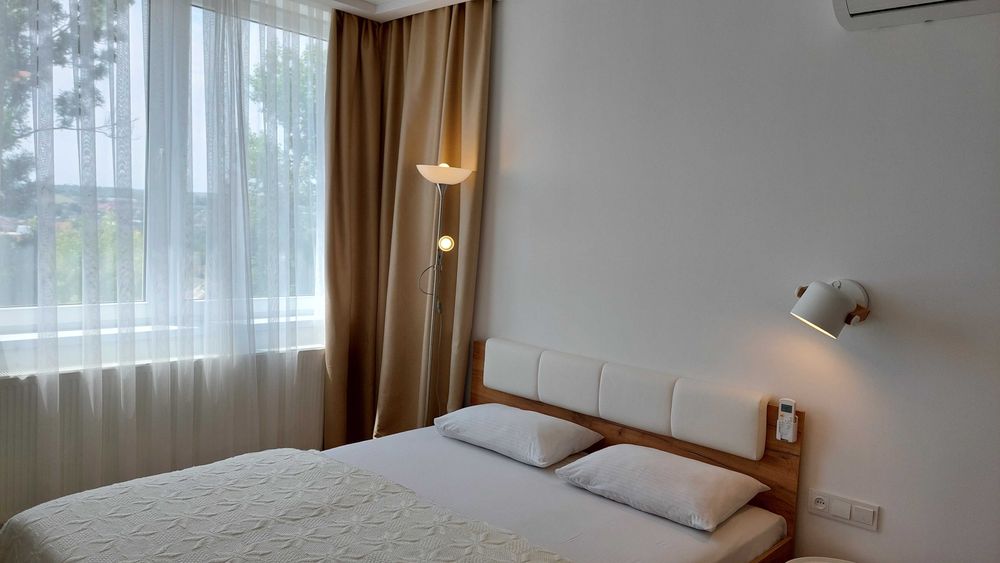 Нові апартаменти 2-к Центр Парковка Квартира подобово Family Estate