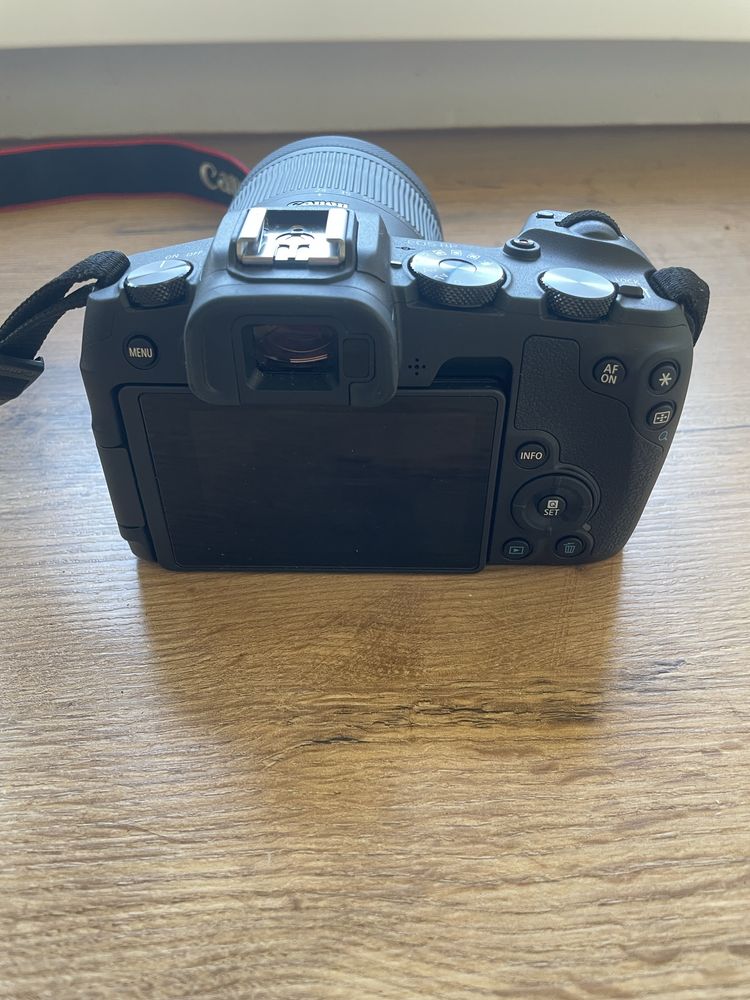 Canon EOS RP + RF 24-105 mm F4-7.1 IS STM