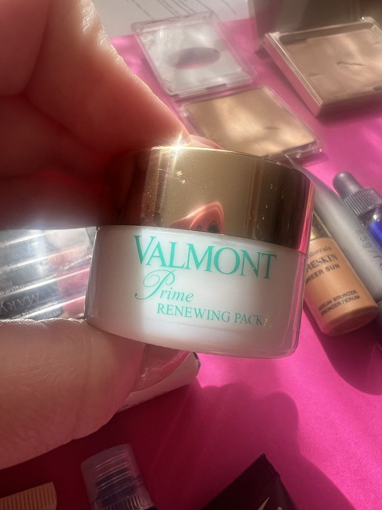Косметика Valmont, Dior, Mary Kay, Is Clinical, Clarins