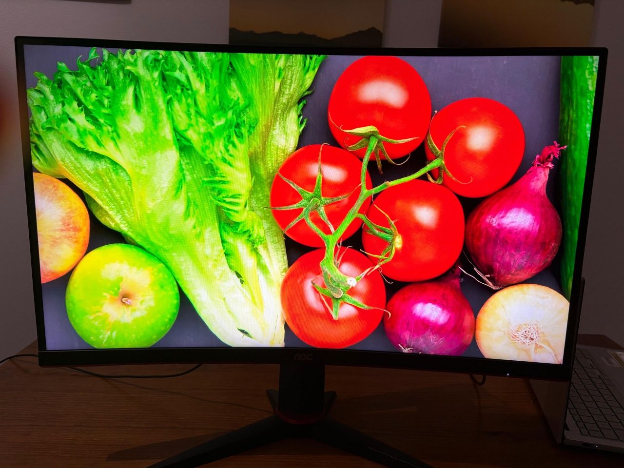 Monitor Curvo AOC Q27G2U - Painel VA