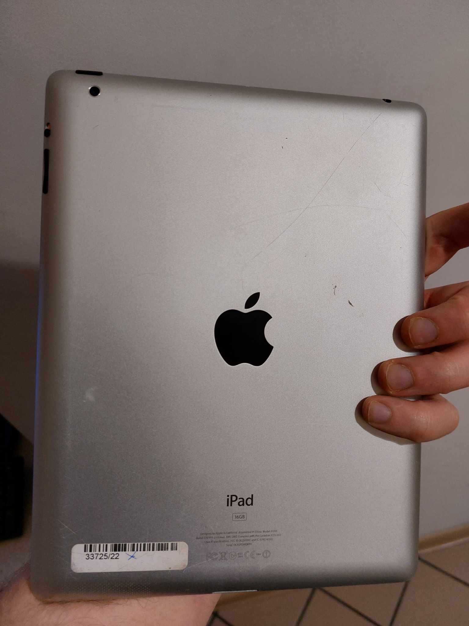 Apple iPad 16GB (A1395)