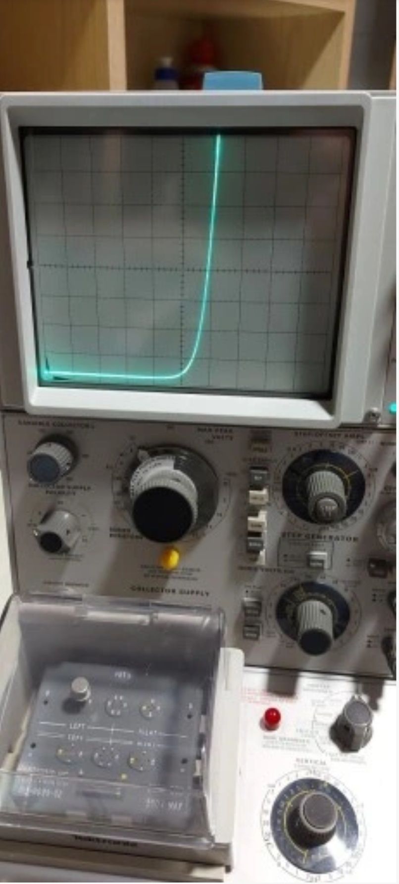Charakterograf Tektronix 577 z przystawka typ. 177