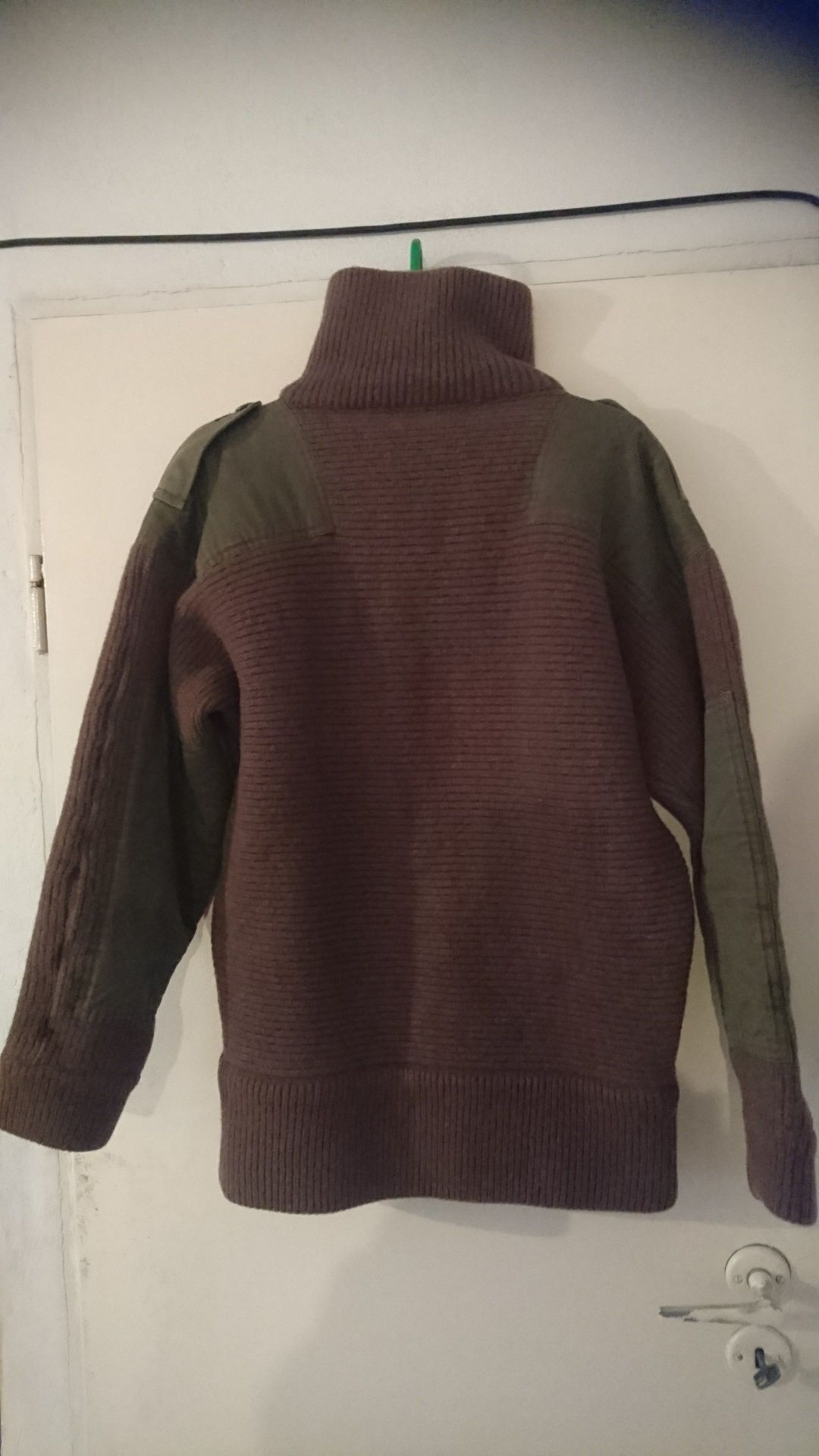 Sweter wojskowy. Wojska górskie . Rozmiar 52.