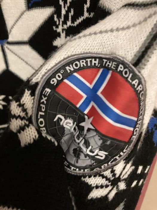 Мужской свитер в скандинавском стиле на Новый год.