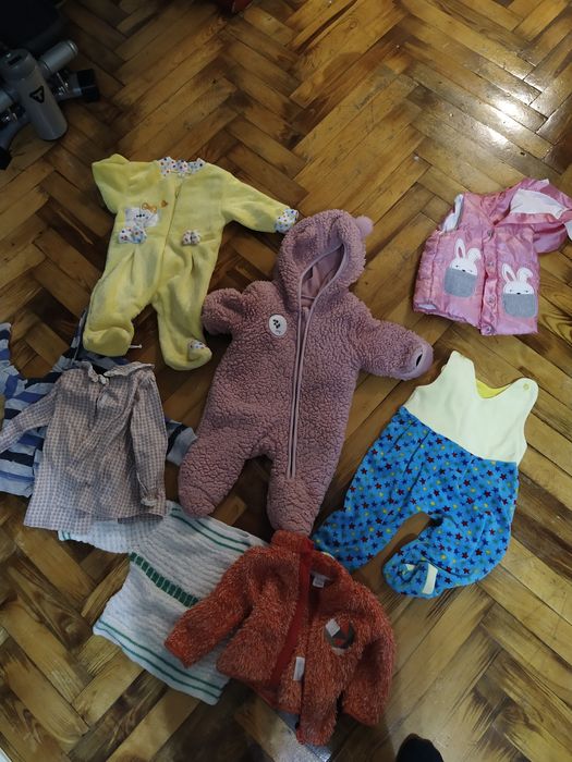 Коробка дитячих речей