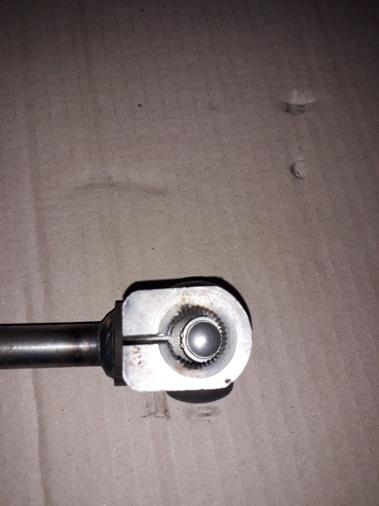 Вал рульової колонки 564002H000 Hyundai/KIA