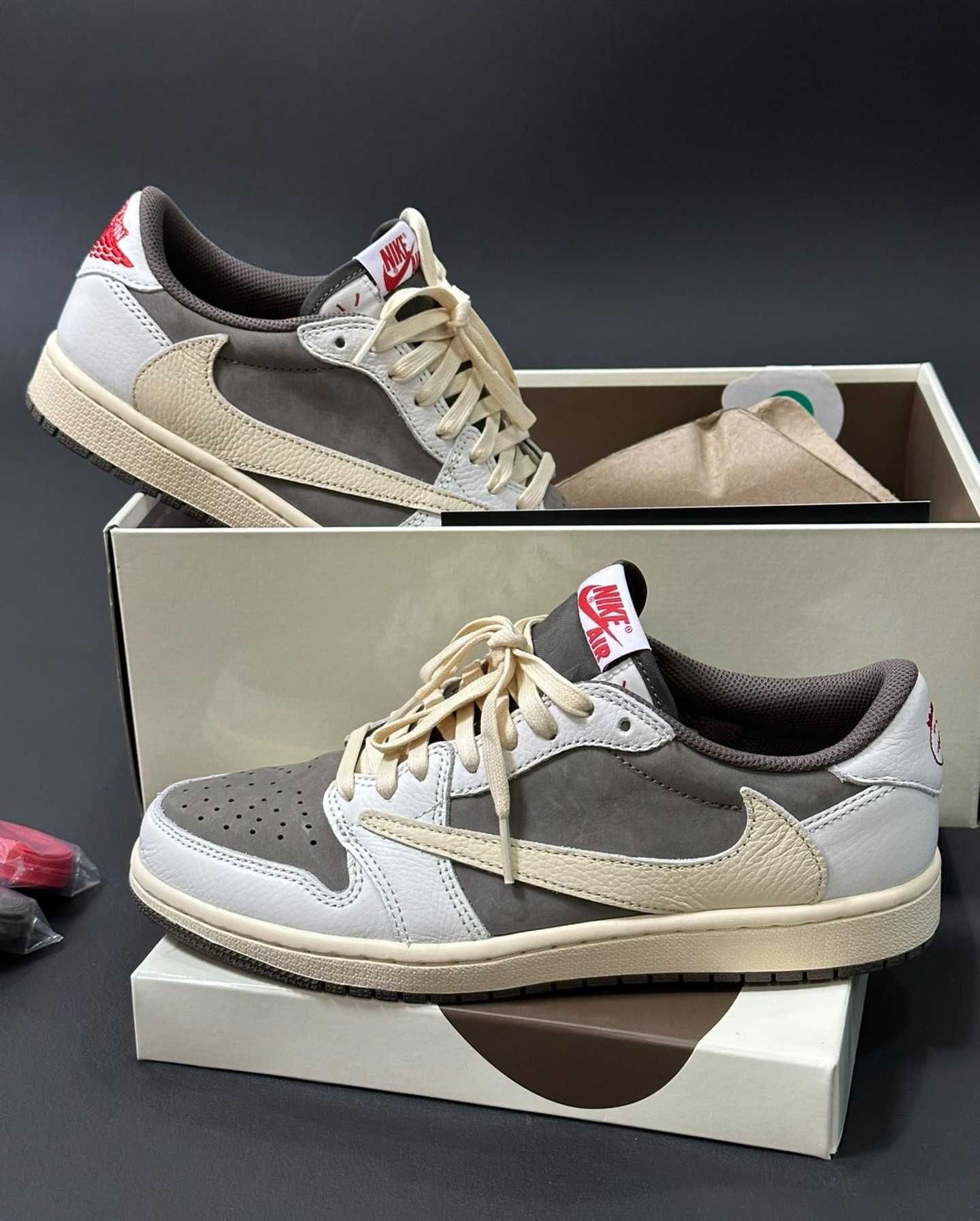Jordan 1 Retro Low OG SP Travis Scott Reverse Mocha r.40