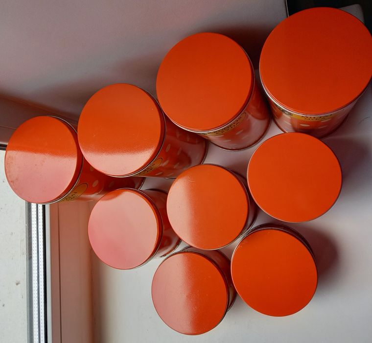 Різні ємності кухонні для сипучих