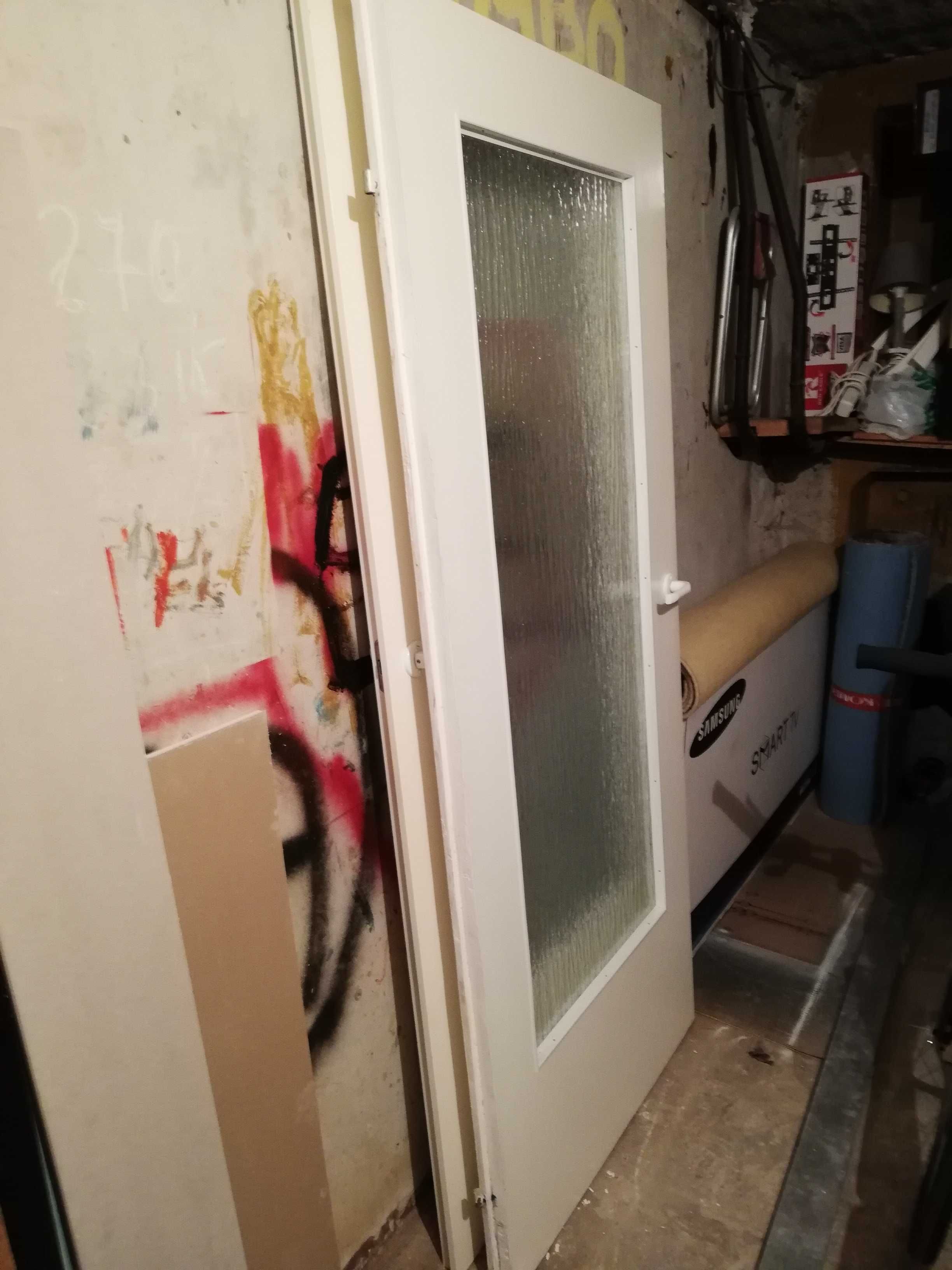 Drzwi wewnętrzne prawe białe