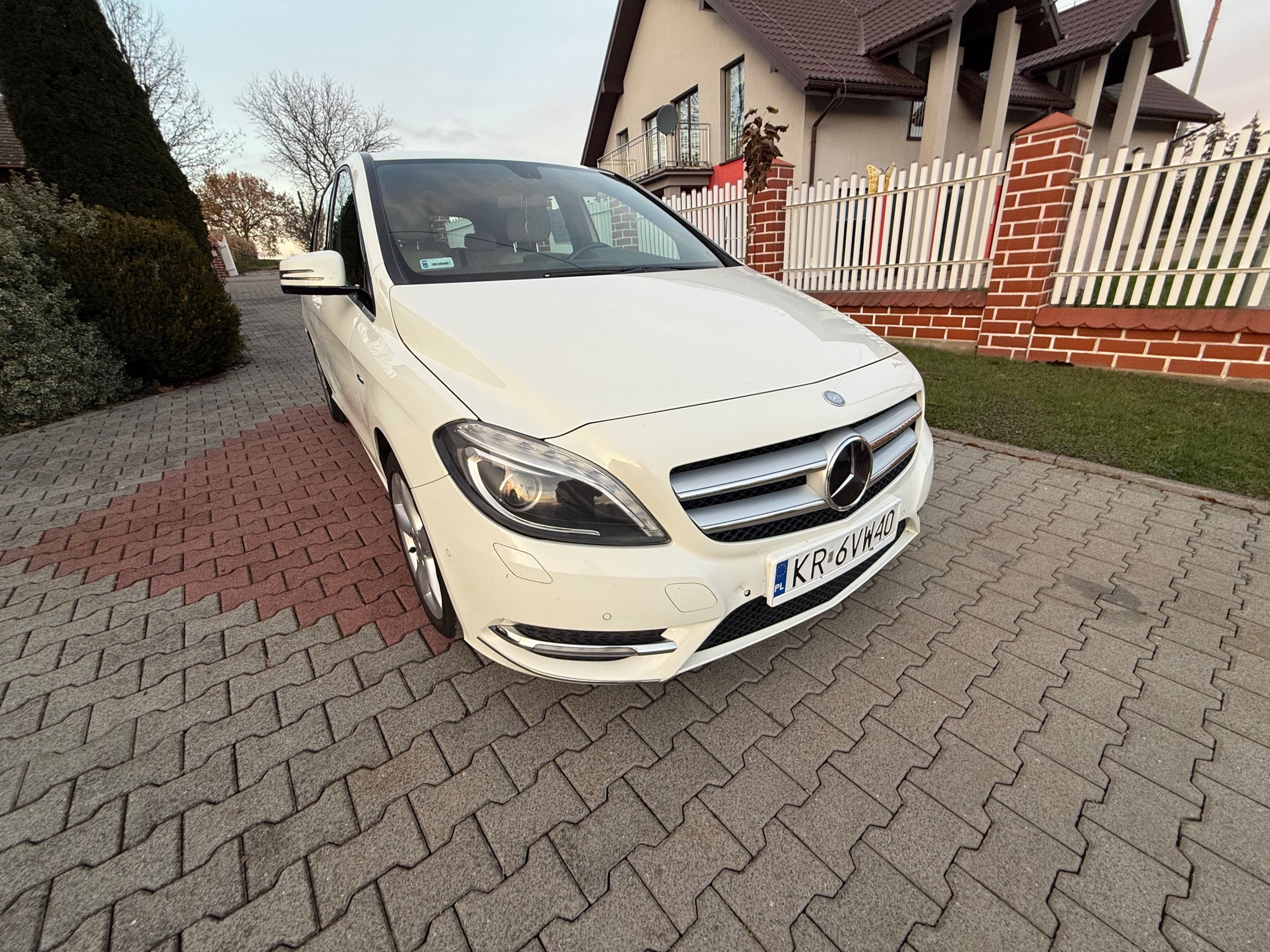 Mercedes B200 AMG line;W246 156KM