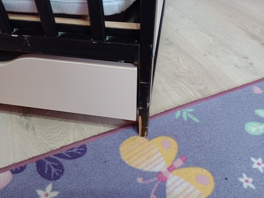 Łóżeczko dziecięce z szufladą