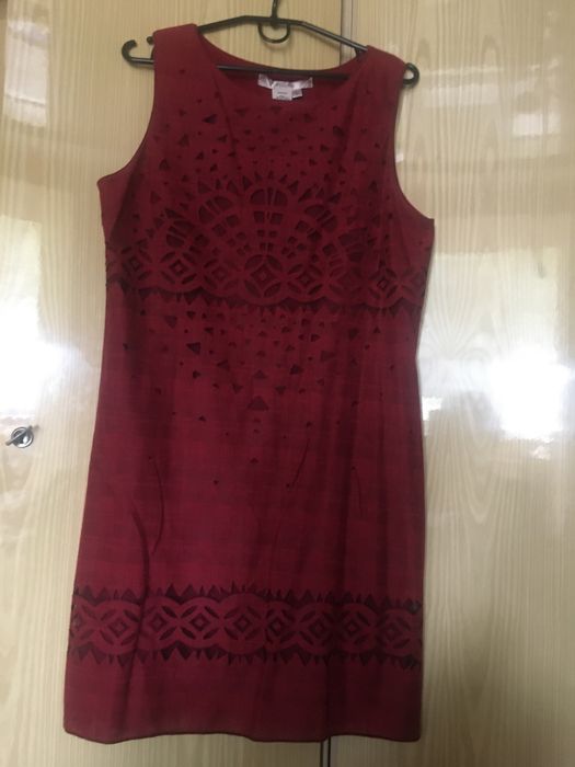 Продам літні сукні без рукавів