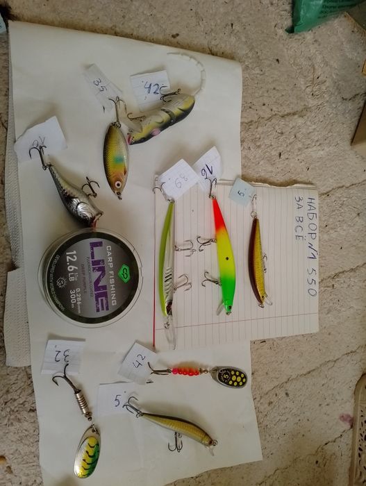 Рыбальске спорядження розпродаю комплектами воблеры блесна лески спине