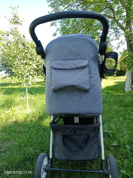 Прогулянкова коляска